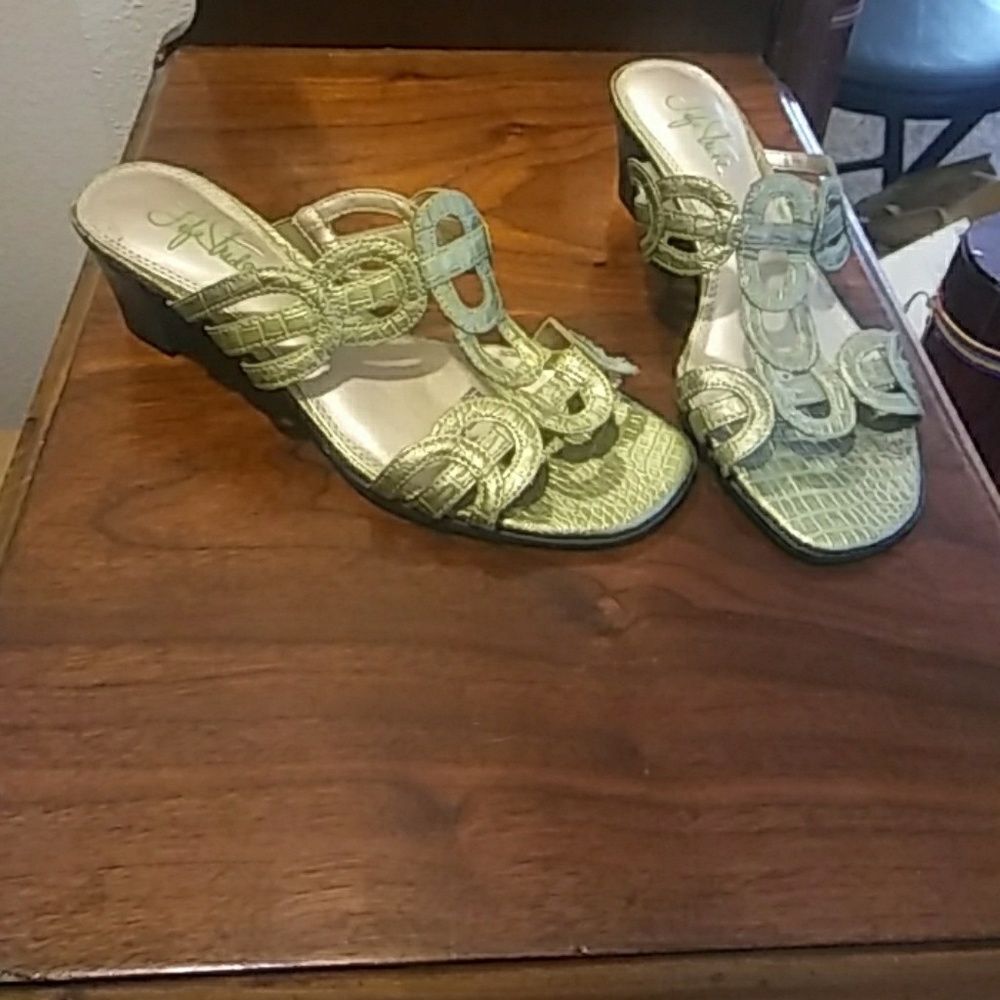 Green Chain-Patten Shoes